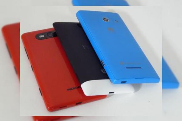 Comparație Windows Phone 8 - telefoane midrange: HTC Windows Phone 8S versus Nokia Lumia 820 vs Huawei Ascend W1 (Video)