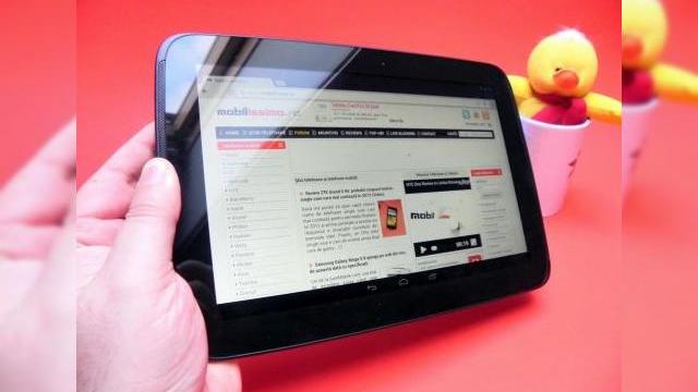 <b>Review Google Nexus 10: ecran și sunet de calitate, interfața nu prea impresionează (Video)</b>Google Nexus 10 e cea mai nouă tableta Nexus, asta cel puțin până luna viitoare, când e posibil să vedem un Nexus 7 2. Acest device produs de Samsung ne-a fost oferit în teste de către evoMAG.ro, care îl vinde la prețul de 1.999 lei, o ofertă...