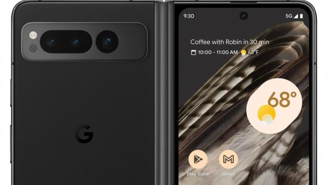 <b>Google Pixel Fold apare în randări oficiale înainte de lansarea din 10 mai; Vedem pliabilul în toată splendoarea sa</b>Ultimele săptămâni au fost marcate de scăpări importante cu privire la noile lansări Google. Compania urmează să organizeze o nouă conferință I/O pe 10 mai, iar în cadrul acestui eveniment vor sosi noi terminale Pixel. E așteptată o nouă tabletă