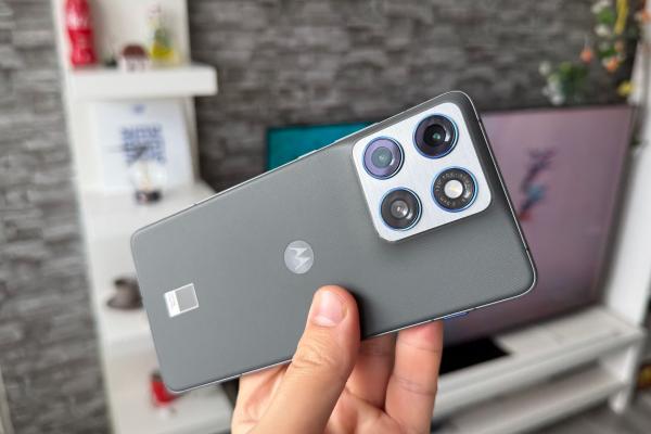 Motorola edge 70: Benchmark-uri pline de surprize plăcute, Snapdragon 7 Gen4 livrează