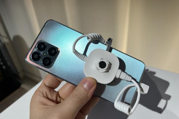 Honor X8 Hands on la debutul Honor în România: bătălia la baionetă pe piaţa 4G continuă 