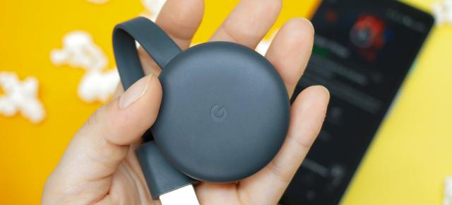 De unde cumperi cel mai ieftin Chromecast 3 din România? Dongle-ul care îți face televizorul smart în câteva minute