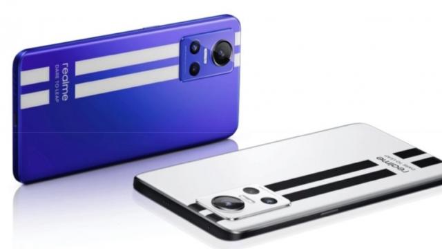 <b>realme GT Neo 3T primește certificarea NBTC; Lansarea e așteptată din moment în moment</b>realme lansa smartphone-ul GT Neo3 în luna martie, impresionând prin alimentarea rapidă la 150W pe fir de care dispune acest model. Ei bine, conform zvonurilor, compania pregătește lansarea modelului realme Neo 3T acum, iar el a primit certificarea NBTC