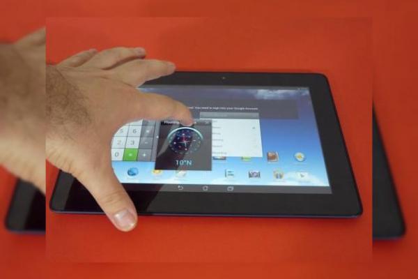 Review ASUS MeMo Pad FHD 10: o tabletă midrange cu difuzoare excelente, procesor Intel performant și design plăcut (Video)
