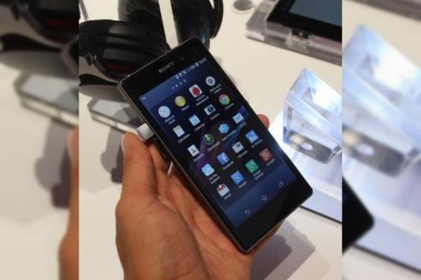 IFA 2013: Sony Xperia Z1 hands on - noul cameraphone de 20.7 megapixeli analizat În detaliu