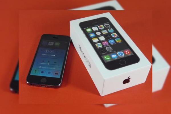 iPhone 5s unboxing: upgrade Însemnat pentru iPhone 5, software ușor dezamăgitor la primul contact (Video)