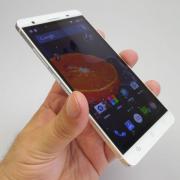 Mstar S700 Review: unul dintre cele mai arătoase smartphone-uri cu preţ accesibil, vine şi cu scanner de amprente destul de rapid (Video)