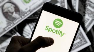 Spotify elimină peste 500.000 de ascultări ale unei piese ajunse pe locul 1 în SUA; Platforma suspectează folosirea boților