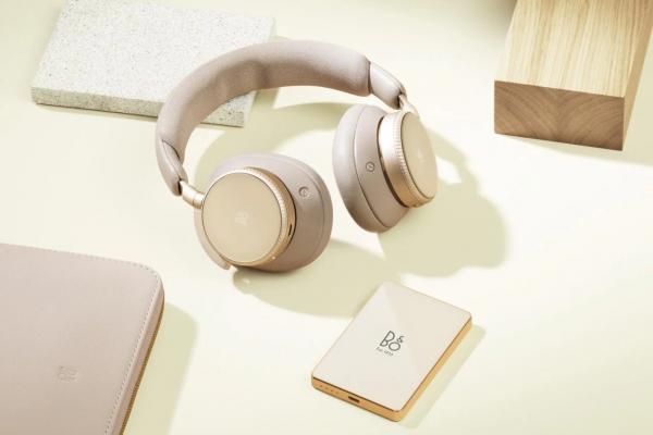 Bang & Olufsen intră pe piața bateriilor externe