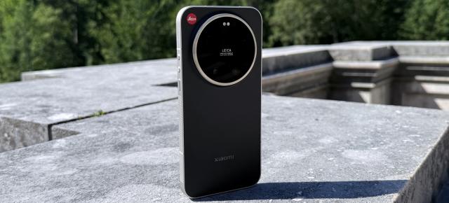 Leica Leitzphone by Xiaomi: Design ce implică Camera Ring, grip excelent și un look de aparat foto clasic