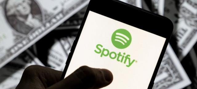 Spotify elimină peste 500.000 de ascultări ale unei piese ajunse pe locul 1 în SUA; Platforma suspectează folosirea boților