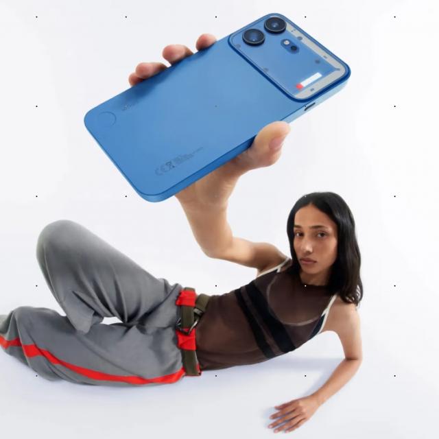 Nothing Phone (4b): specificații și prețuri în România