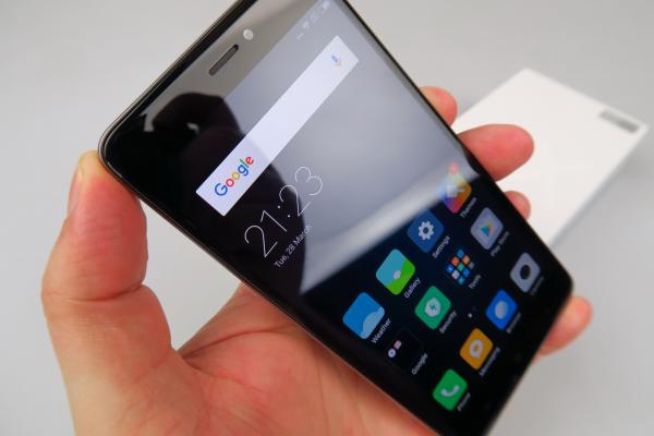 Xiaomi Redmi Note 4X Unboxing: scoatem din cutie un phablet metalic cu baterie generoasă, preţ bun (Video)