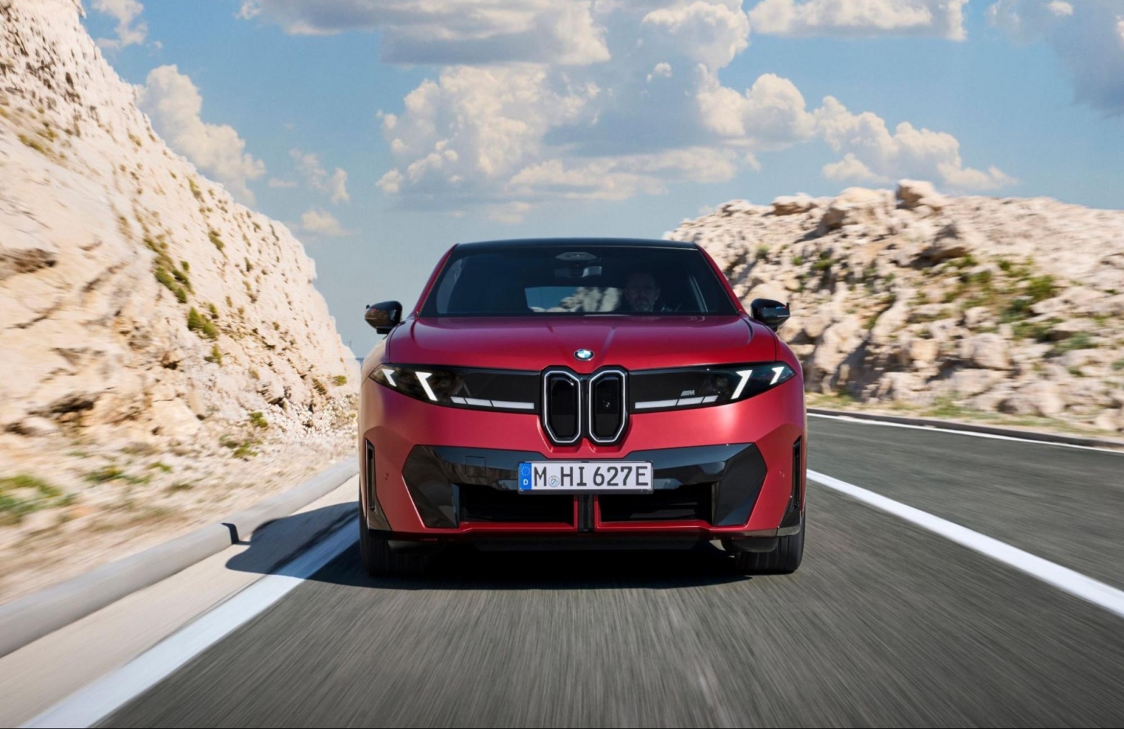 BMW iX4 - Fotografii (galerie)