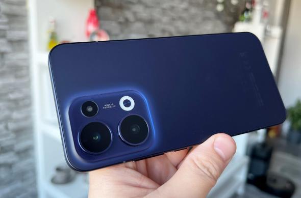 OPPO Reno13 - Unboxing: OPPO-Reno13-Unboxing_001.jpg