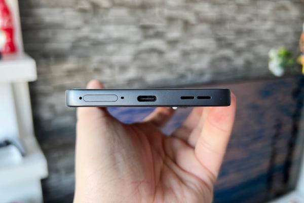 OPPO Reno13 F: Acustică cu difuzoare stereo și un mod 300% volum pentru a nu rata nici un apel