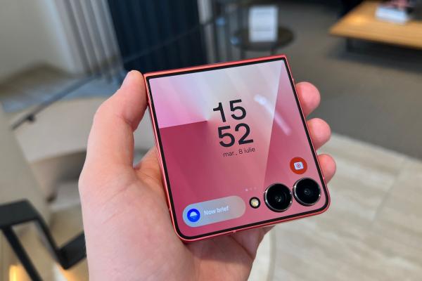 Preț și disponibilitate Samsung Galaxy Flip7 în România