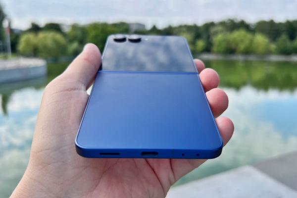 Samsung Galaxy Z Flip7 - Fotografii Hands-On