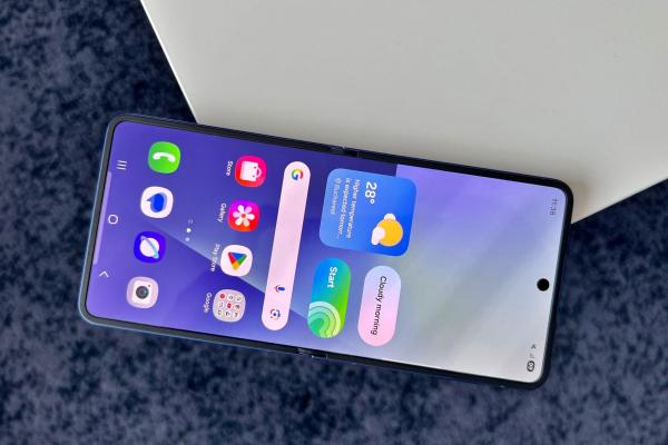 Samsung Galaxy Z Flip7: Benchmark-uri alimentate de un Exynos 2500 peste Snapdragon 8 Gen3, boost de performanță mare față de Flip6