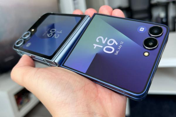Samsung Galaxy Z Flip7: Display extern mare de tot, record de luminozitate pentru cel pliabil