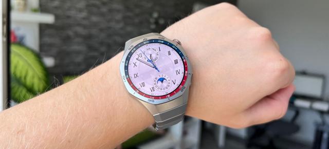 RESIGILATUL ZILEI #90: HUAWEI Watch GT 5 Pro – eleganță, rezistență și funcții smart într-un design din titan cu monitorizare TruSense