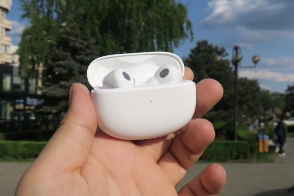 Prezentare Xiaomi Buds 3T Pro - Căști wireless premium, comode, cu autonomie generoasă, dar și câteva minusuri față de competitori