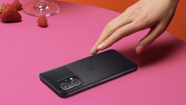 <b>OnePlus Nord CE 2 Lite a fost anunţat: telefon 5G entry level, cu procesor Snapdragon 695, ecran 120 Hz</b>OnePlus a prezentat pe 28 aprilie o nouă serie de produse, unele destinate pieţei globale. Pentru început a sosit OnePlus 10R, rebranding de OnePlus Ace, apoi a venit şi noul Nord CE 2 Lite, care e un telefon entry level 5G cu procesor 