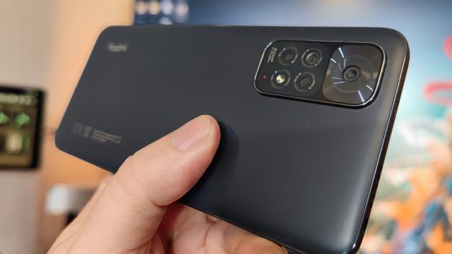 <b>Turul Magazinelor #1094: Redmi Note 11 sub 900 lei, aspiratoare Rowenta cu 20% reducere, Samsung Galaxy M52 la preţ bun</b>Începem luna mai revenindu-ne după două mini vacanţe şi descoperind că mai sunt încă produse la reducere după diferite promoţii şi "curăţenii de primăvară". Am ajuns la Turul Magazinelor episodul #1094, iar de această dată avem un Redmi Note 11