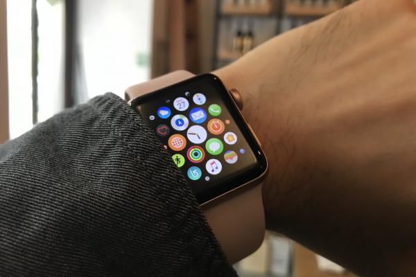 Apple Watch Series 3 Hands-on: elegant fără îndoială şi mai independent (Video)