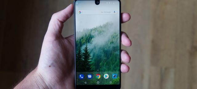 Essential Phone a vândut doar 5000 de unităţi de la debutul său din august