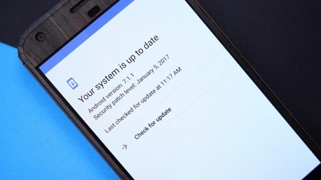 <b>Butonul "Check for update" chiar funcționează acum! La apăsarea sa va fi forțat update-ul OTA, asta doar pe modelele Pixel și Nexus</b>Una dintre cele mai des utilizate funcții din Android dar fără sens este cea de verificare a update-urilor disponibile. De cele mai multe ori la apăsarea acestui buton suntem întâmpinați de mesajul ce ne anunță că telefonul are deja ultima versiune