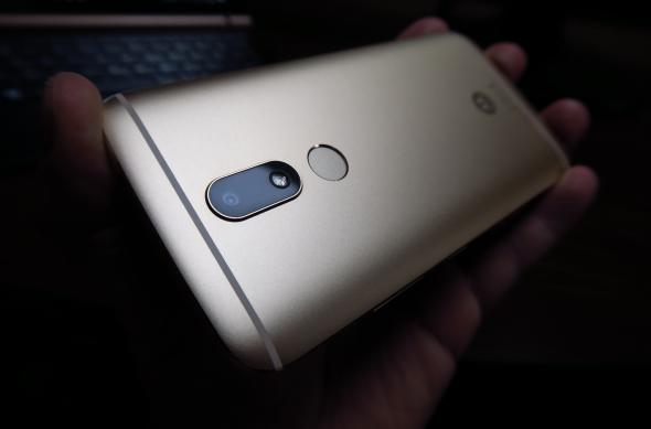 Motorola Moto M - Fotografii Hands-On: Motorola-Moto-M_004.JPG