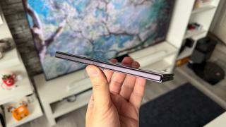 Samsung Galaxy Z Fold8 Ultra: Design familiar revizuit, cu o cută mai puțin vizibilă pentru panoul pliabil