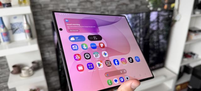 Samsung Galaxy Z Fold8 Ultra: Software croit pentru ecran mare, Android 17 și o suită Galaxy AI care îți ghicește mișcările