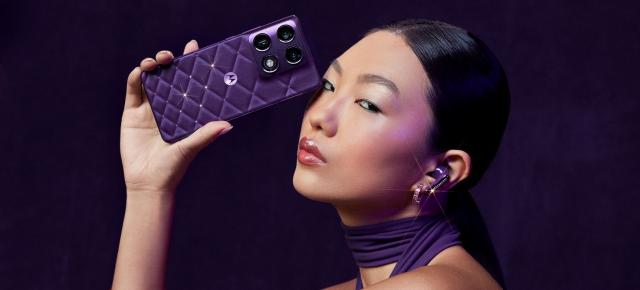 Preț și disponibilitate Motorola signature swarovski edition în România (10% extra reducere)