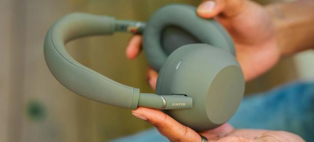 Vrei o culoare mai specială pentru căștile Sony WH-1000XM6? Iată ce nuanță proaspătă vei găsi în magazine