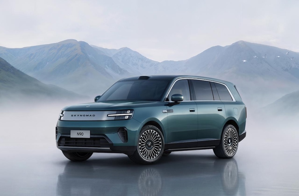 Noul SUV hibrid Xiaomi SkyNoman are configurații cu până la 7 locuri, tracțiune integrală și autonomie de până la 1705 km