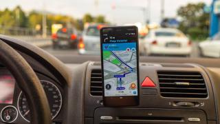 Statele UE pot limita anumite alerte din Waze; Raportările despre radare și controale pot fi filtrate legal