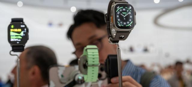 Apple Watch rotund? Apple a analizat ideea, însă adevărata surpriză ar putea fi un tracker fără ecran