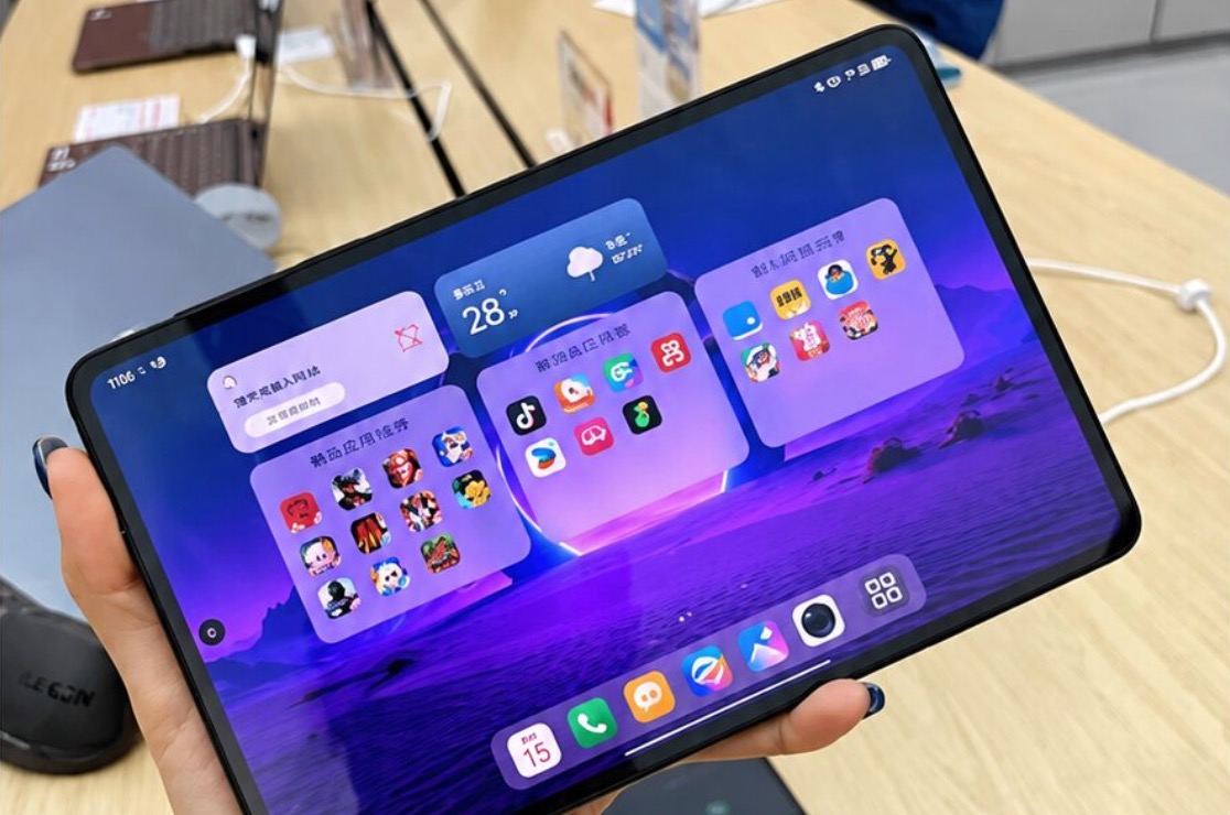 Lenovo Legion Y700 Infinite apare în fotografii reale; OLED de 165 Hz într-un format de 8,4 inch