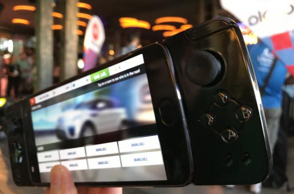 Motorola Mod: Moto GamePad: Lansare-Motorola-Moto-Z2-Play-in-Romania_147.jpg