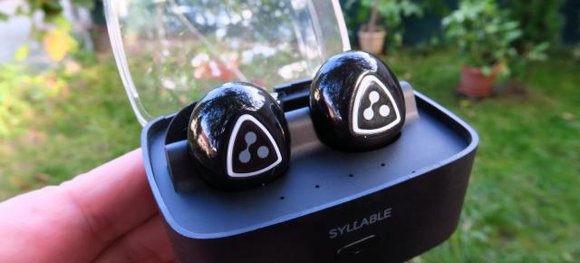 Syllable D900S Review: căşti Bluetooth elegante ca nişte butoni, cu sunet bun, dar cam fără bas şi conectare dificilă (Video)
