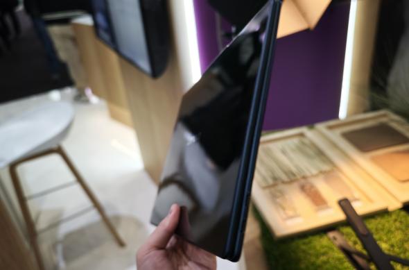 Lenovo Yoga Solar PC la MWC 2025: Lenovo-Yoga-Solar-PC_004.jpg