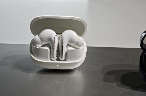 Xiaomi Buds 5 Pro - Fotografii hands-on (MWC 2025): IMG_20250302_160832.jpg