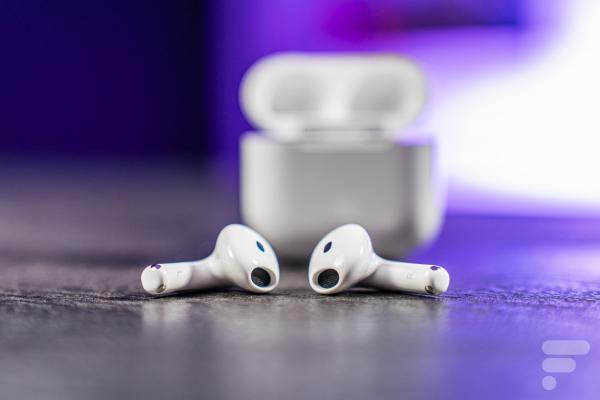 RESIGILATUL ZILEI #2: Căsti Apple AirPods 4 - Sunet Premium la Preț Redus!