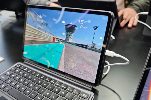 Nubia Redmagic Nova Gaming Tablet - Fotografii