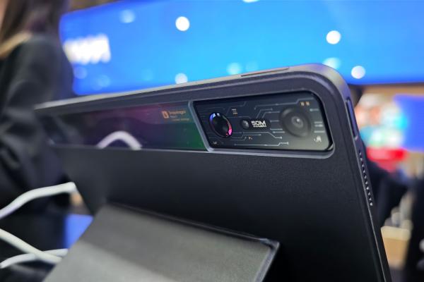 Nubia Redmagic Nova Gaming Tablet video hands-on de la MWC 2025: Tabletă de gaming cu ventilator, ecran 144Hz 