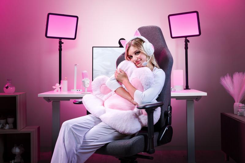 Razer Kraken Kitty V2: Kraken Kitty25612_WHITE USB KVR2.jpeg