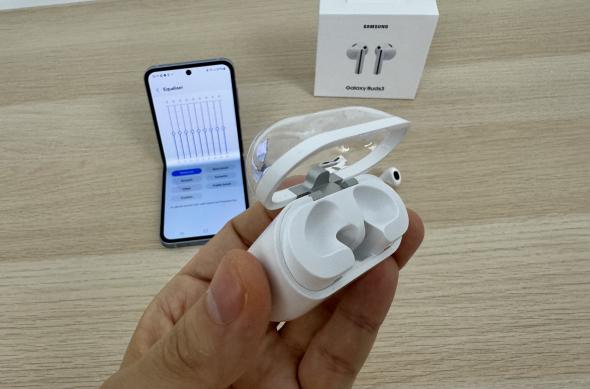 Samsung Galaxy Buds3 - Design & Setup: Photo 07.08.2024, 15 11 53.jpg
