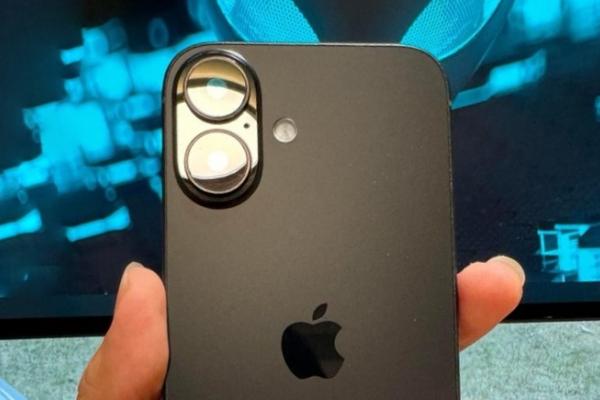 iPhone 16: se confirmă zvonurile privind designul; margini mate și spate din sticlă